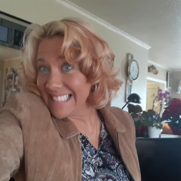 Meet your Posher, Marcy - Picture 4 of 8